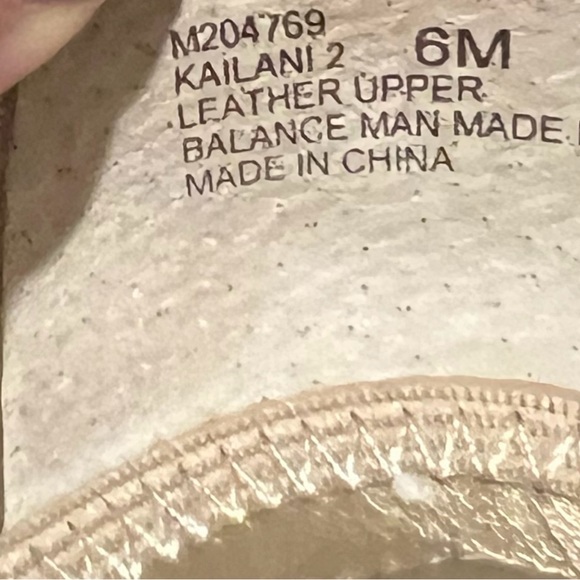 ME TOO KAILANI TAUPE PATENT LEATHER FLATS - Picture 4 of 4